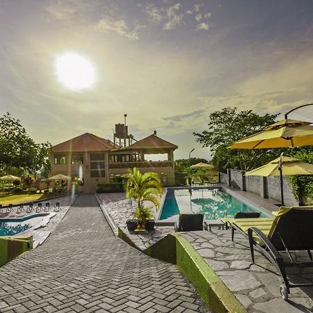 Santa Maria Hotel אנטבה מראה חיצוני תמונה